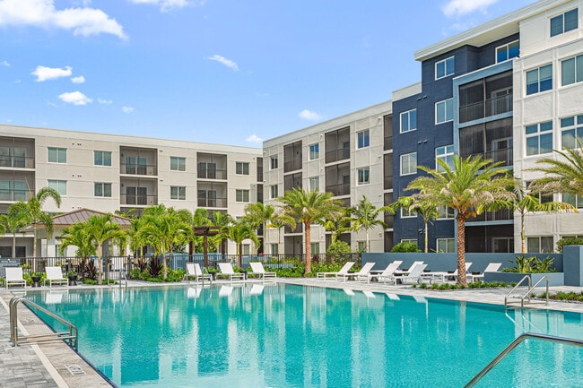 Hammock Park apartments — community photo - Hammock Park