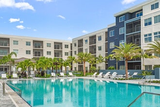 Building Photo - Hammock Park