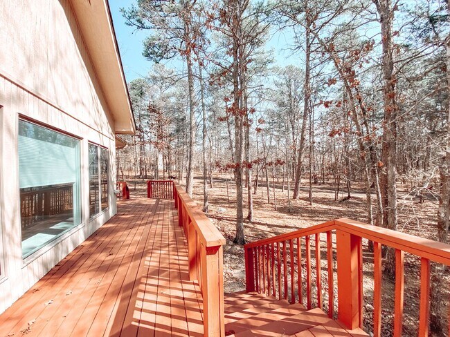 Building Photo - Introducing a stunning 3 bedroom, 2 bathroom home nestled in the serene surroundings of the East ...