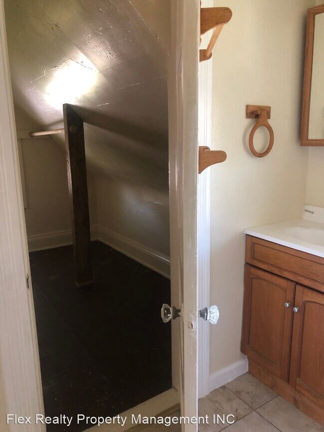 Foto del edificio - 2 br, 1 bath House - 716 BOWMAN ST