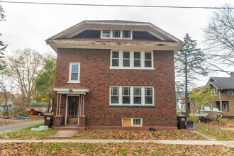 Building Photo - 1711 10th St