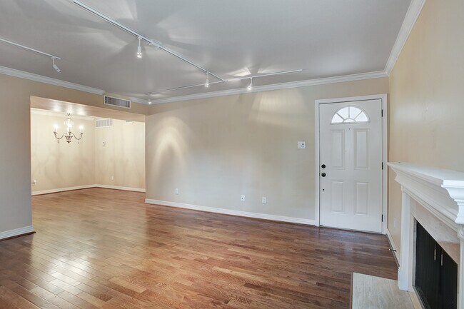 Foto del edificio - 1601 S Shepherd Dr