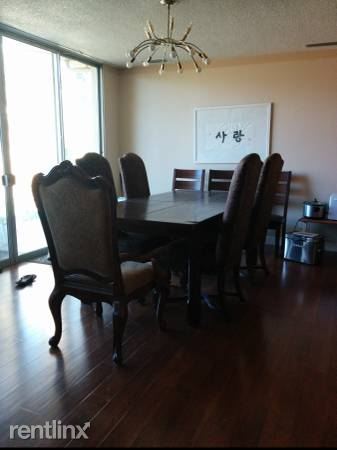 Building Photo - 5761 Sycamore Ave