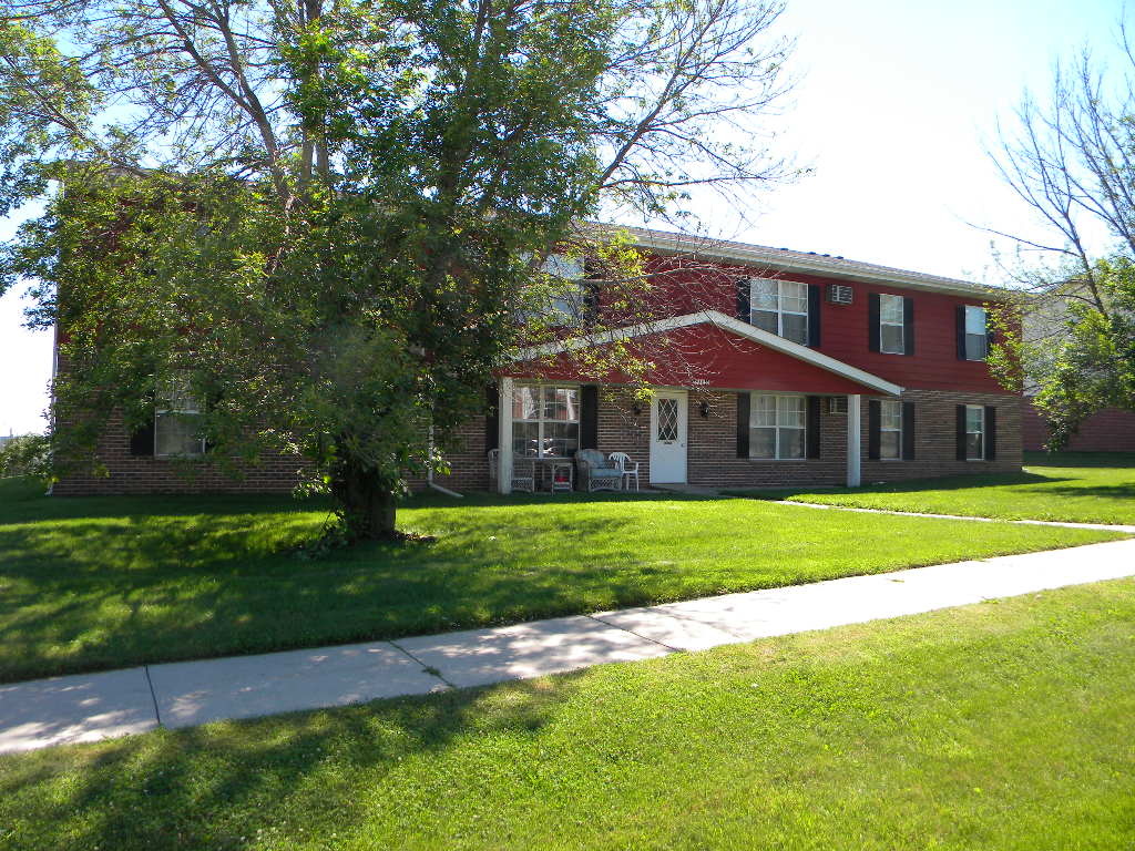 Primary Photo - 2115 Sylvan Way