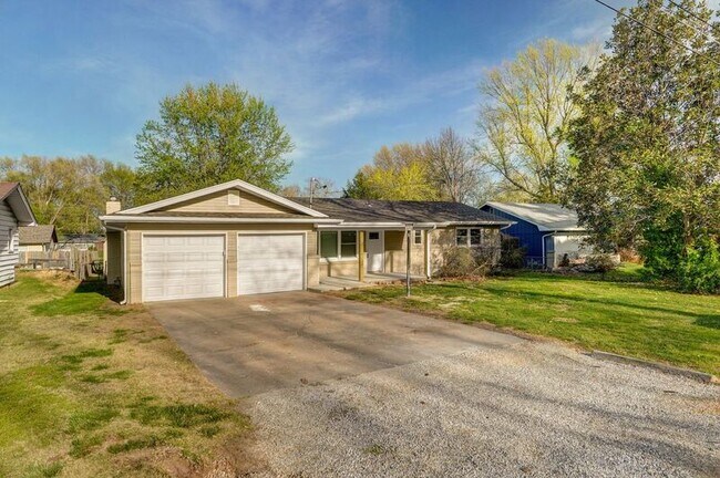 Foto del edificio - 1920 S Mayfair Ave