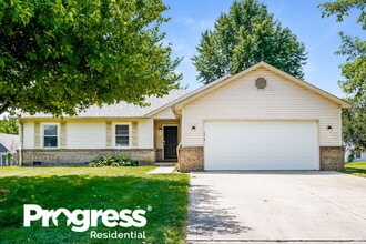 Building Photo - 451 Meadowlark Dr