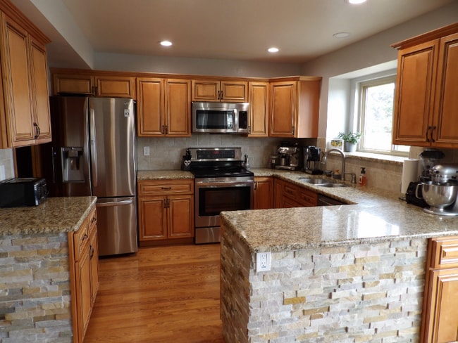 Building Photo - 120 Lowick Dr