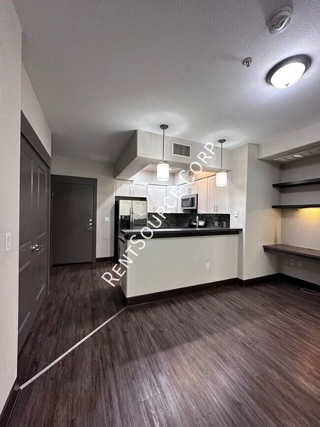 Foto del edificio - Upgraded Double Master Condo at The Madiso...
