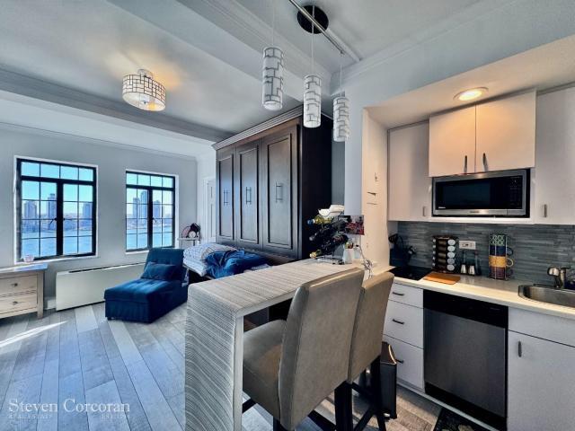 Primary Photo - 0 bedroom in New York NY 10017