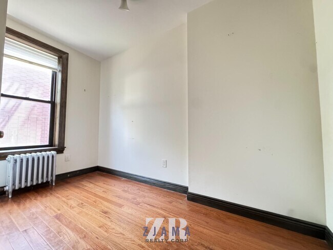 Foto del edificio - 471 Seventh Avenue