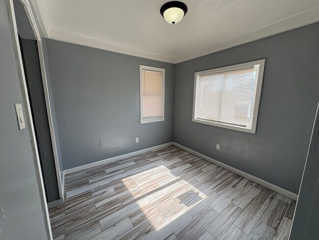 Foto del edificio - 2416 Kentucky St