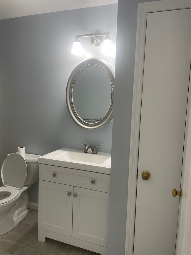 Bathroom - 55 Cross St