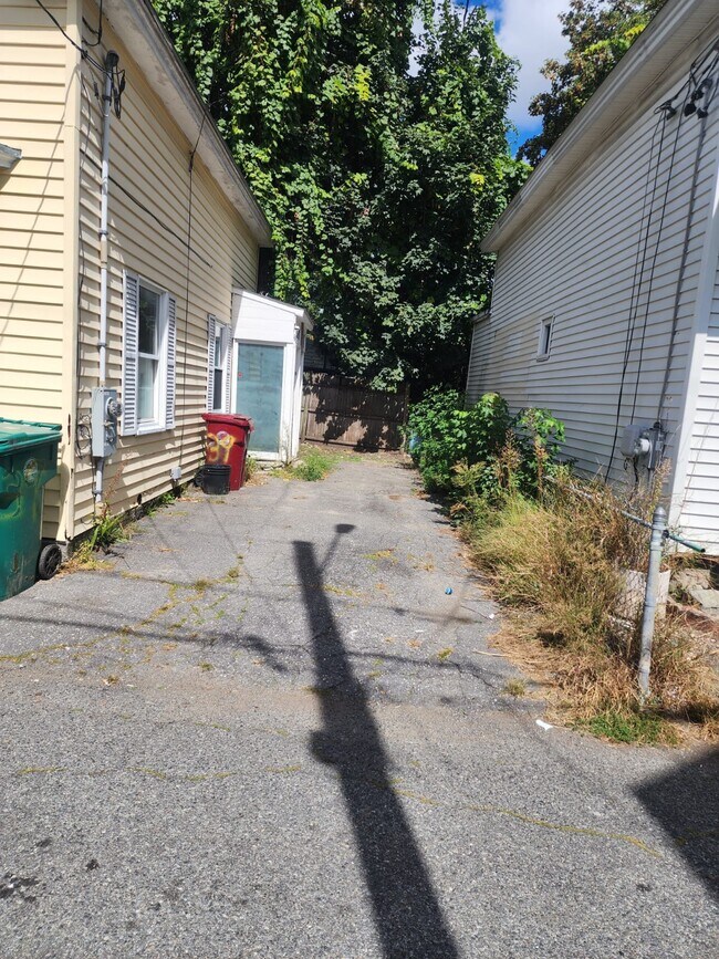 Foto del edificio - 39 W L St