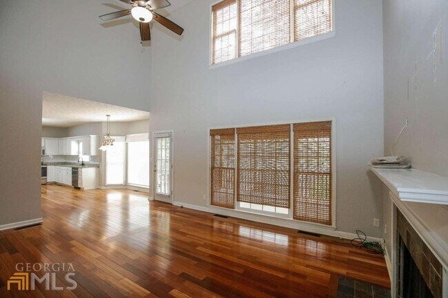 Foto del edificio - 435 Chandler Ct