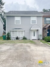 Building Photo - 208 Cloverdale Blvd