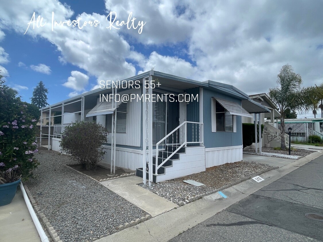 Primary Photo - 200 N El Camino Real