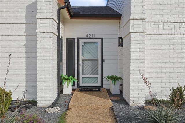 Foto del edificio - 4211 Country Brook Dr