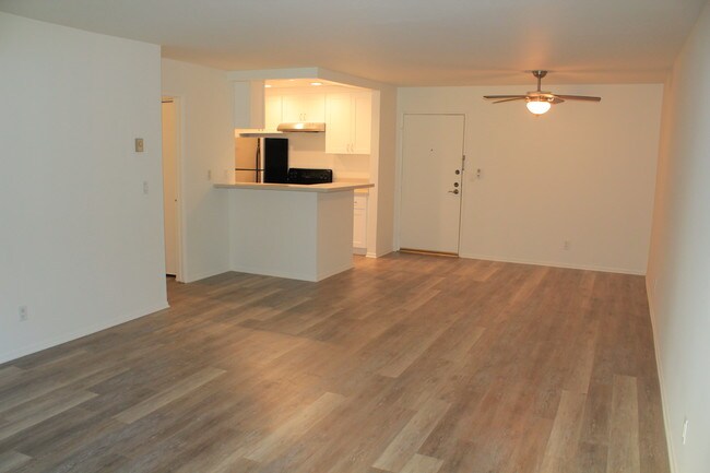 Building Photo - 7765 W 91st St