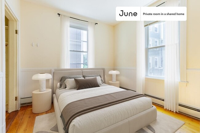 Room in Shared 4 bed/1.5 bath home - Room in Shared 4 bed/1.5 bath home