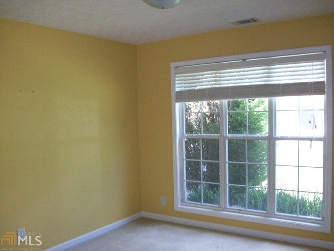 Building Photo - 6857 Mayo Dr