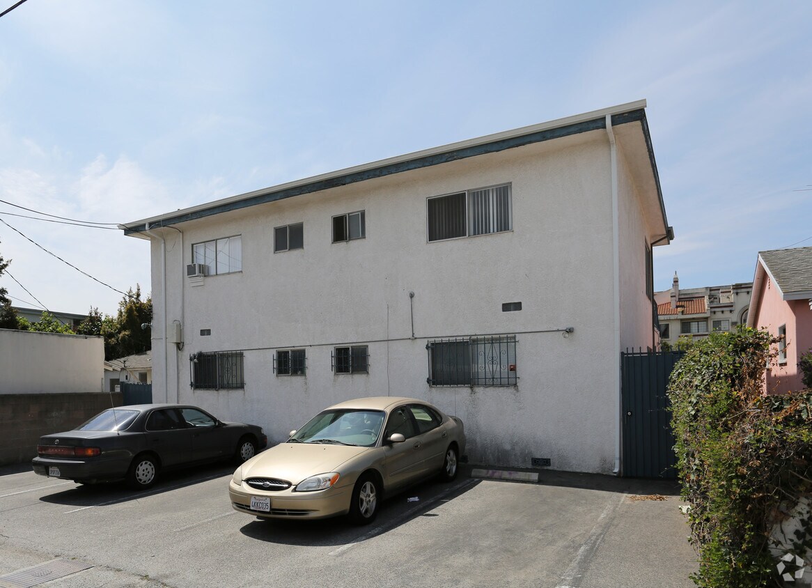 Building Photo - 3864 Inglewood Blvd