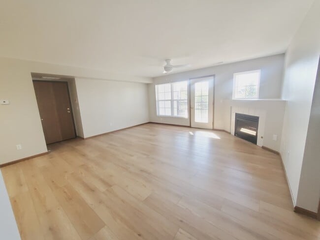 Building Photo - 1200 Murray St NE