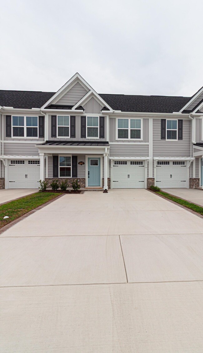 Building Photo - 8907 Hudson Ln