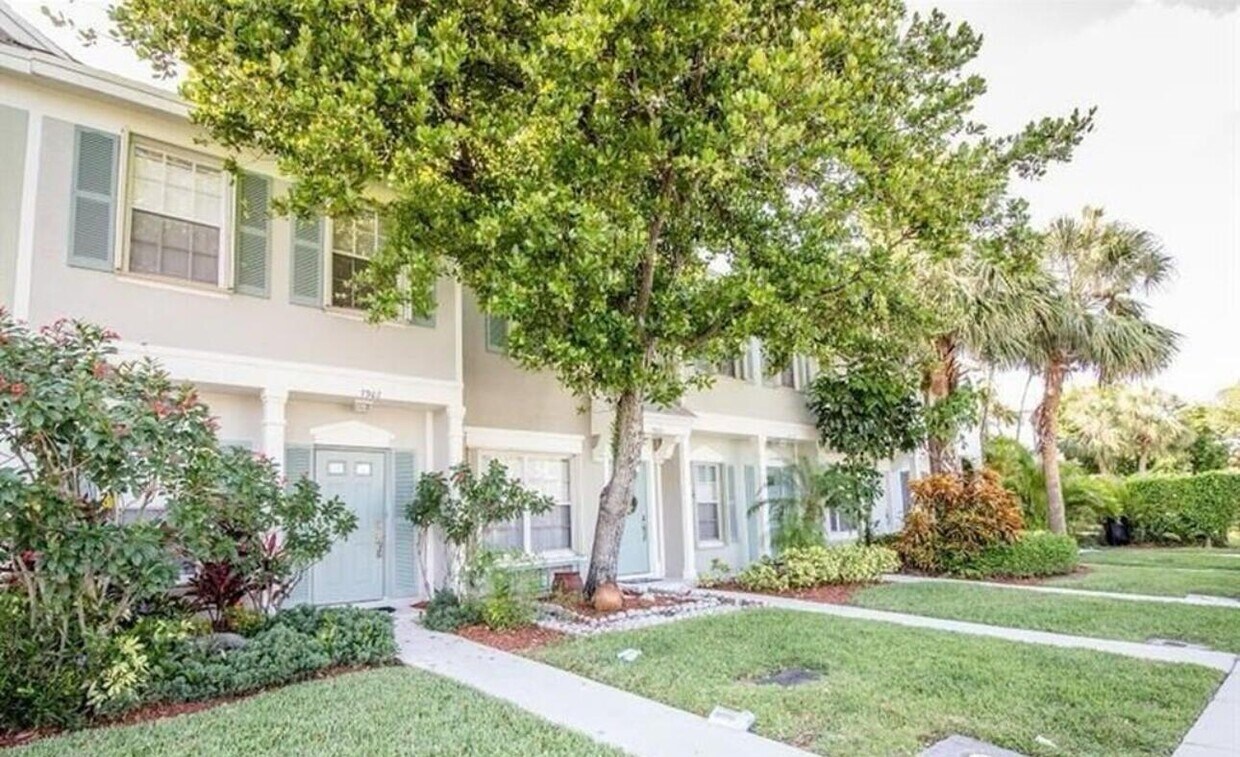 Foto del edificio - 8149 San Carlos Cir