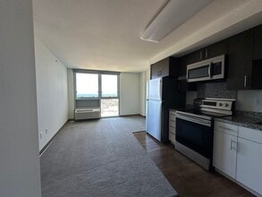 Building Photo - 988 Halekauwila St