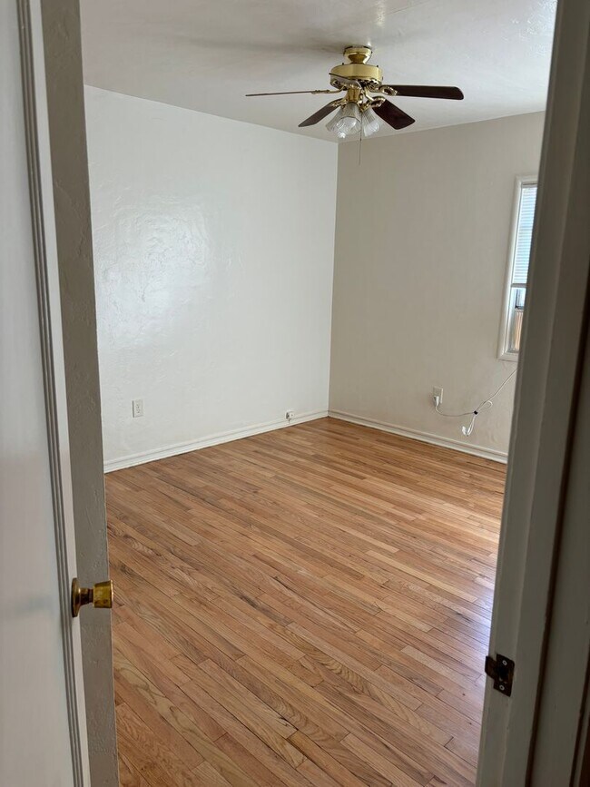 Building Photo - 2 B/R 1 BA House in Wheatland AVAILABLE NOW