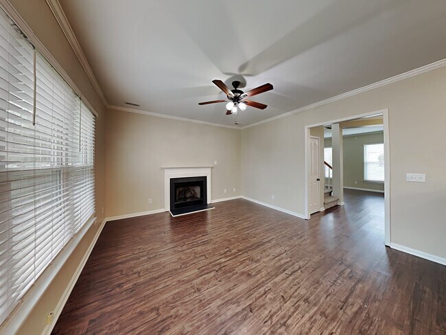 Building Photo - 3200 Brooktree Ln