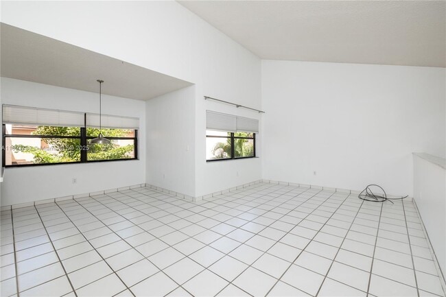 Foto del edificio - 575 W Park Dr