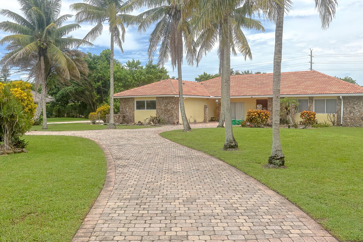 Foto principal - 11550 Sundance Ln