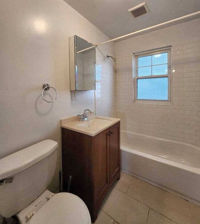 Foto del edificio - 4257 W Nelson St