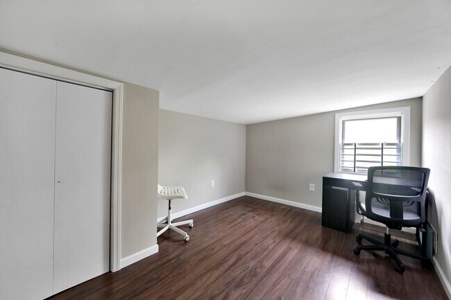 Foto del edificio - 20 Gardner Ave