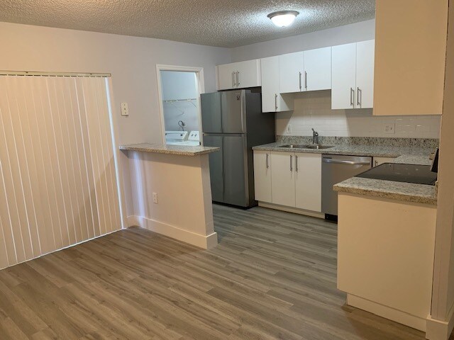 Foto del edificio - 10350 SW 220th St