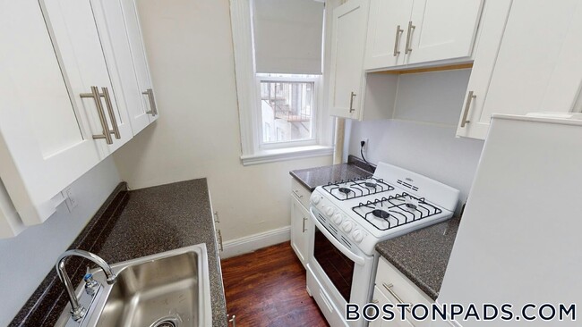 Building Photo - 1185 Boylston St