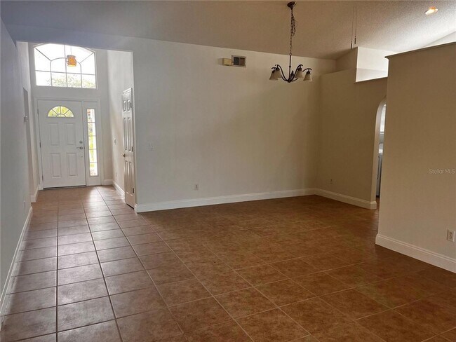 Building Photo - 2544 River Ridge Dr