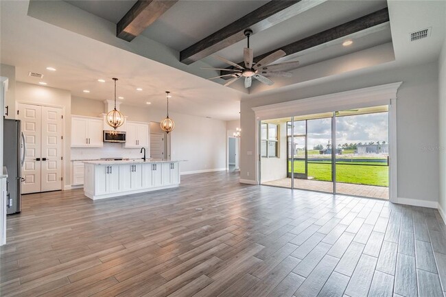 Building Photo - 6753 Bentridge Dr