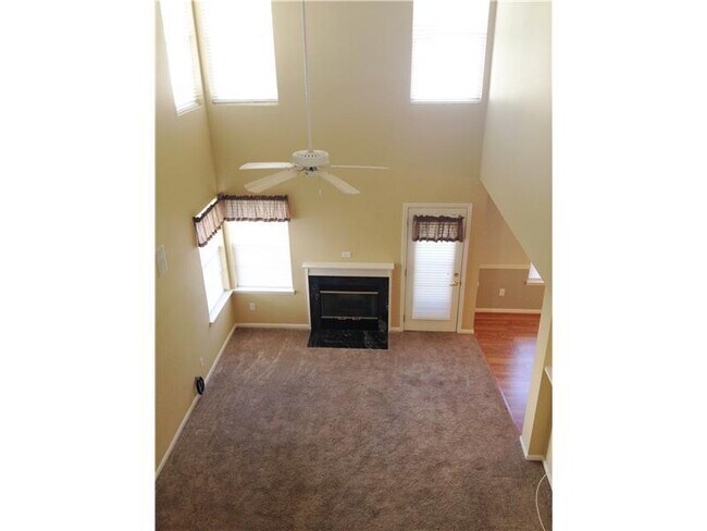 Building Photo - 1876 Misty Lake Dr
