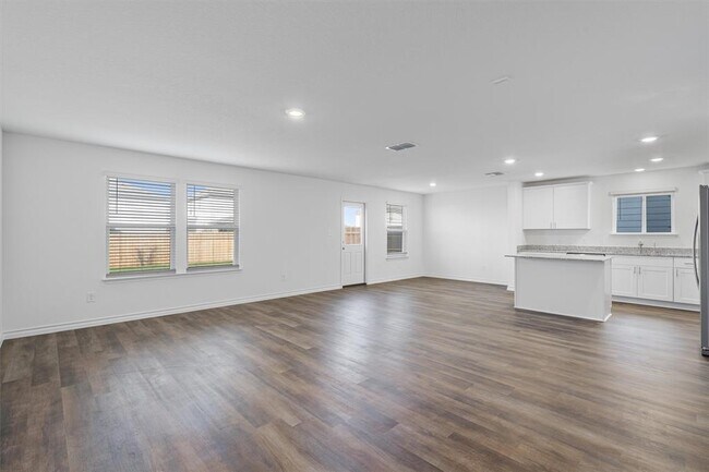 Foto del edificio - 812 Heartseed Ave