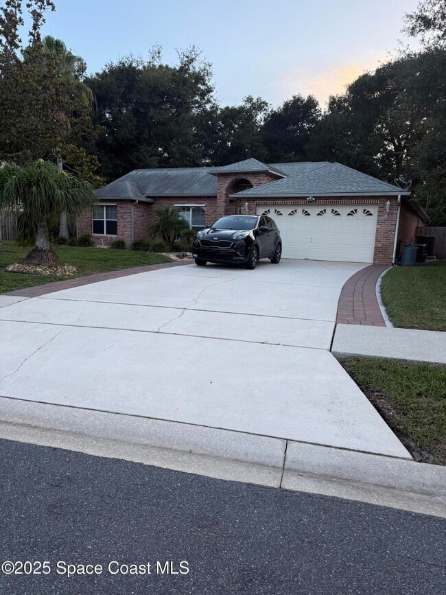 Building Photo - 714 Astoria Dr