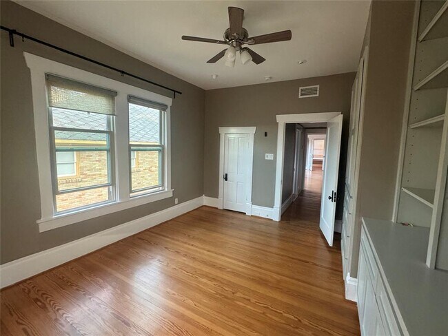 Foto del edificio - 2905 Albany St