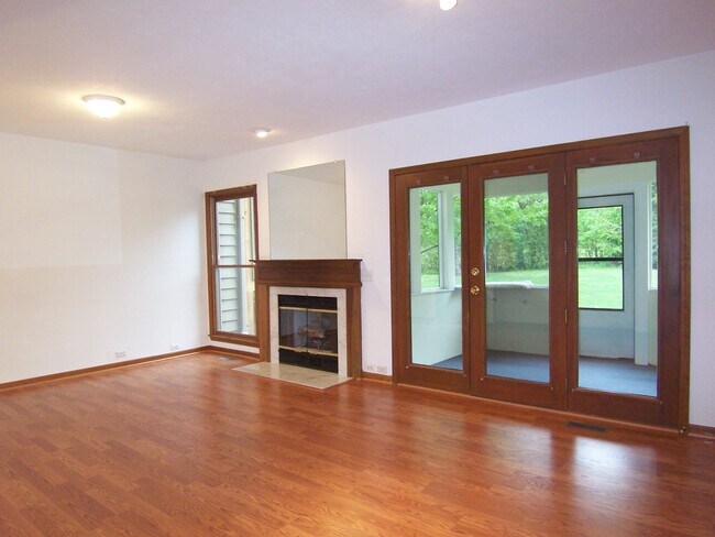 Foto del edificio - 3365 Bent Trail Dr