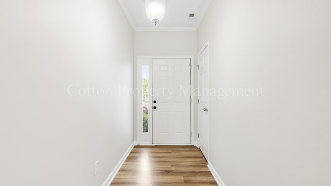 Building Photo - 1010 Winterberry Cir