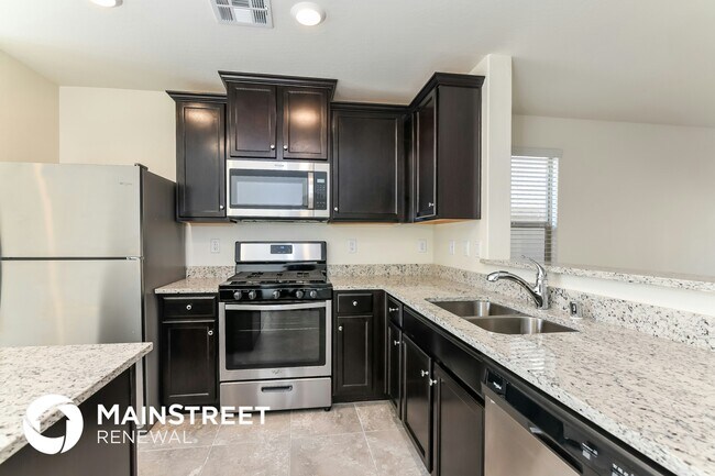 Building Photo - 6240 Clackamas Ct