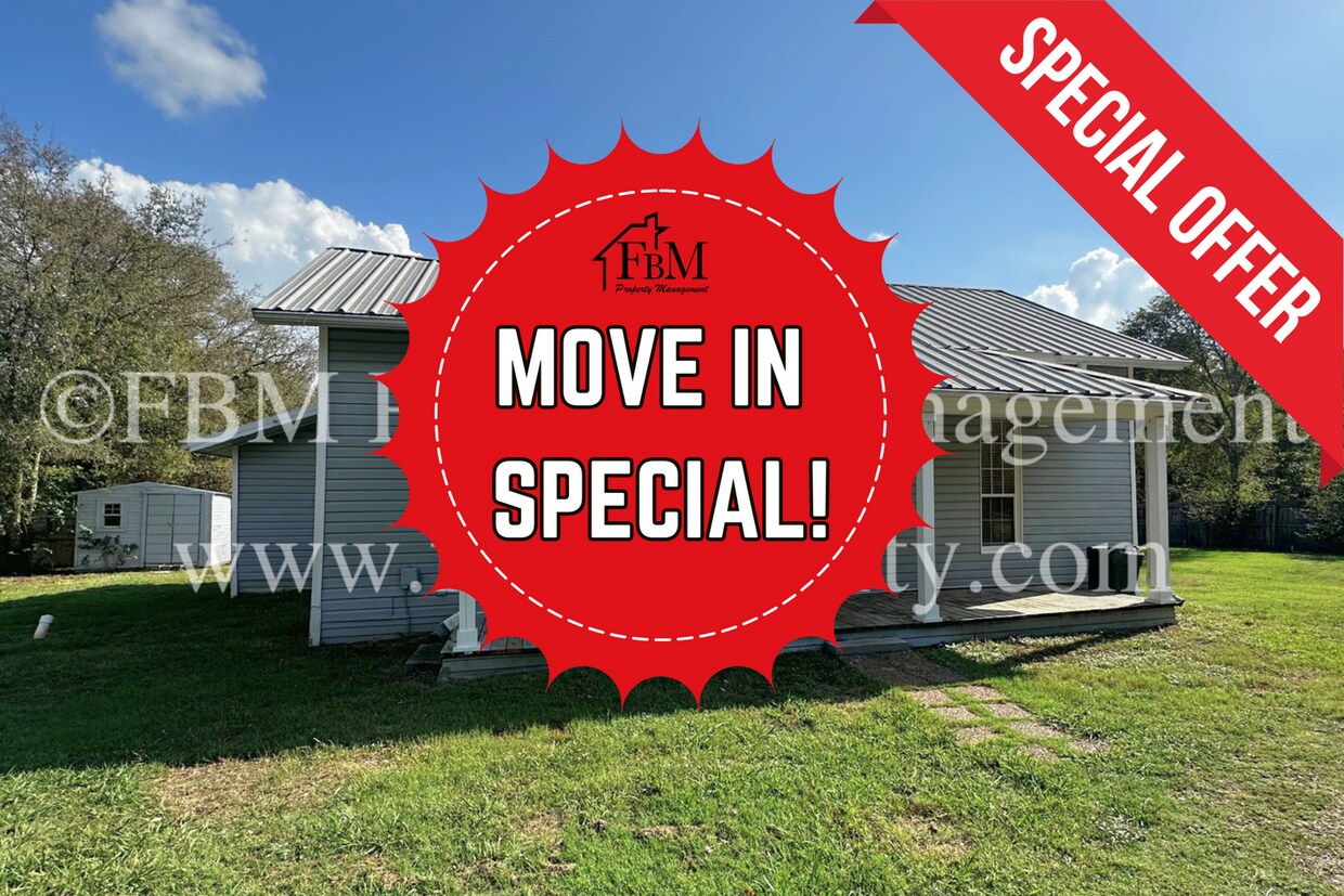 MOVE IN SPECIAL! 109 Patrick Charming House Rental in Ennis