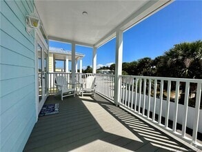 Building Photo - 297 NE Coastal Dr