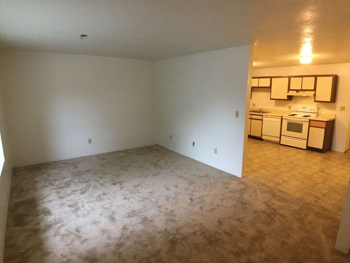 Primary Photo - Blacksburg, 4 BR / 2.5 BA Townhouse, Avail...