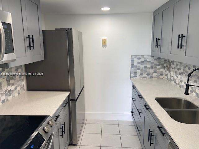 Foto del edificio - 2350 NE 135th St